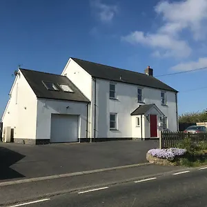 Holiday home Beautiful Modern House In The Heart Of Gower, Swansea